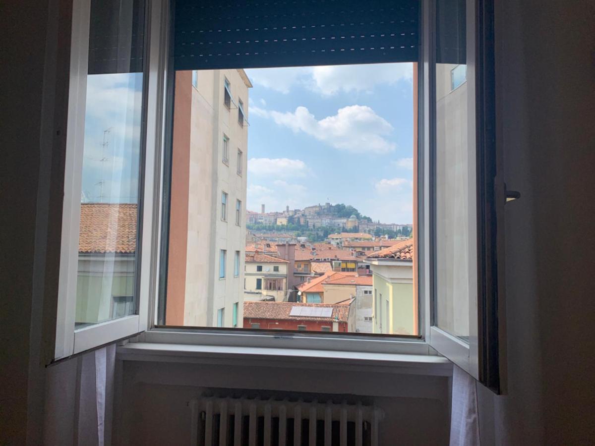Camozzi Central Apartment ベルガモ エクステリア 写真