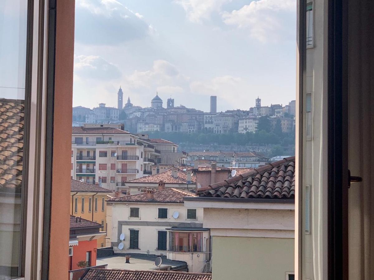 Camozzi Central Apartment ベルガモ エクステリア 写真